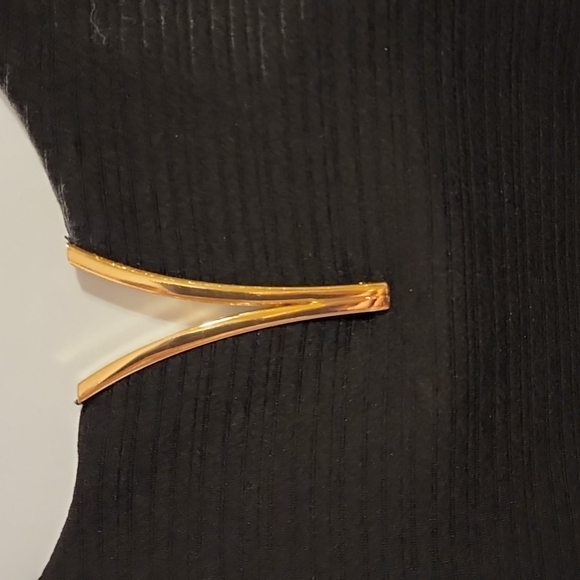 🌺Alyx NWT Peplum Style Top with Gold Metal Detail - Picture 7 of 12